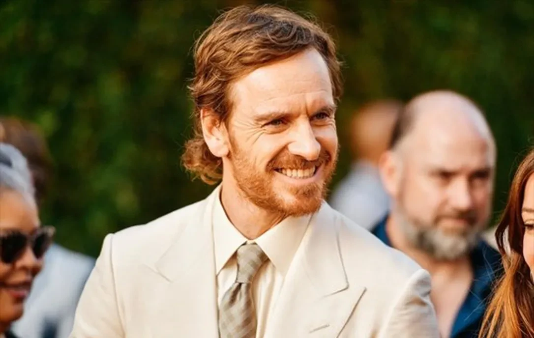 Michael Fassbender is technology handicapped