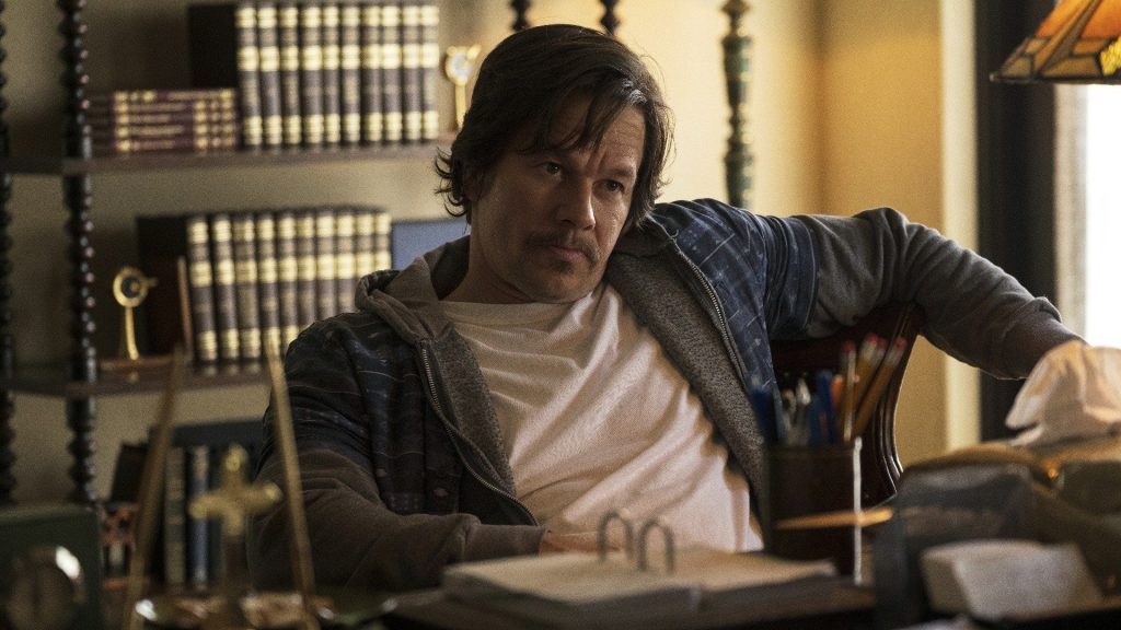 Stuart Long (Mark Wahlberg) in Father Stu 