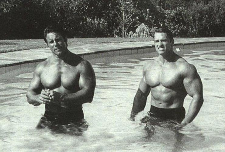 Arnold Schwarzenegger with Reg Park at his home