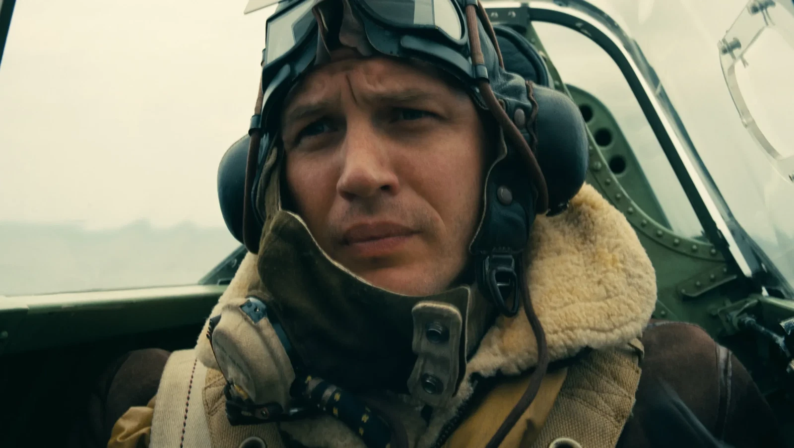 Tom Hardy in Dunkirk (2017).