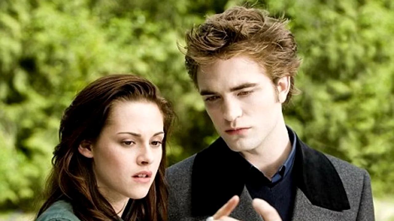 Kristen Stewart and Robert Pattinson dated in real life during Twilight