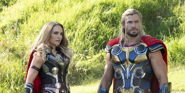 Chris Hemsworth and Natalie Portman in Thor: Love and Thunder
