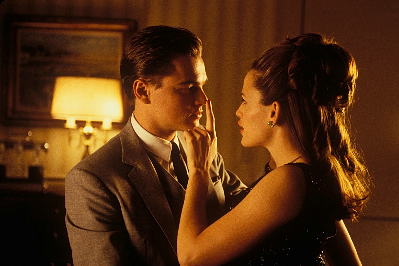 Leonardo DiCaprio and Jennifer Garner in Catch Me If You Can 