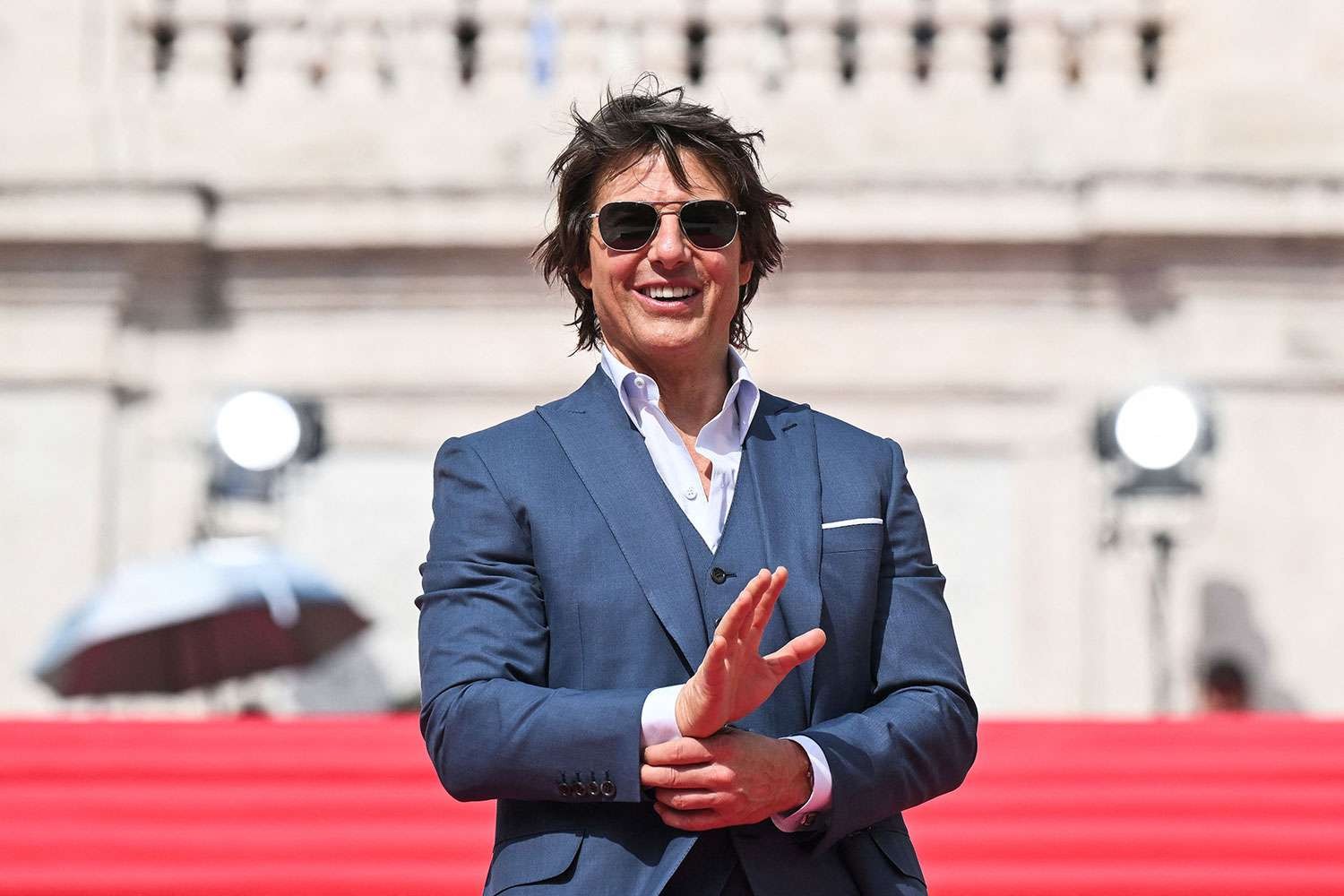 Tom Cruise thanks fan for Mission Impossible 7