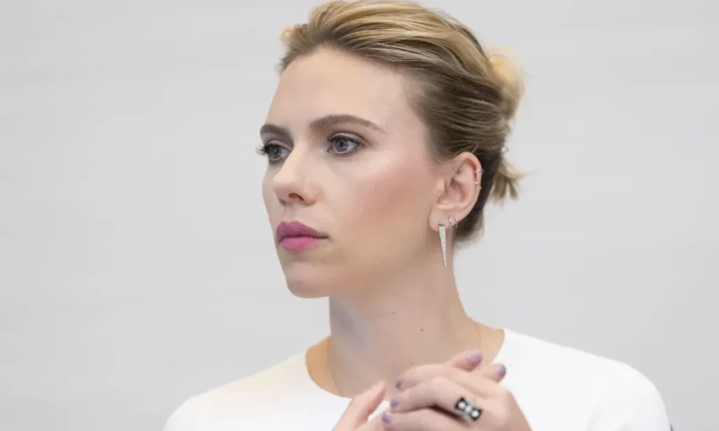 Scarlett Johansson fears and warns of another death like Princess Diana's after scary paparazzi chase