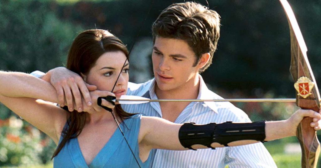 Anne Hathaway and Chris Pine in The Princess Diaries 2: Royal Engagement