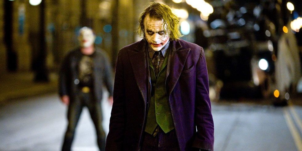 Heath Ledgers Most Famous Improvised Scene In ‘the Dark Knight Gets Debunked By Film Critic 