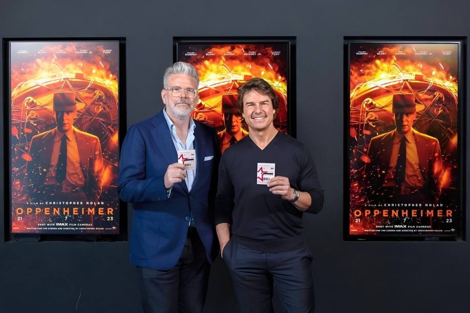 Christopher Mcquarrie and Tom Cruise