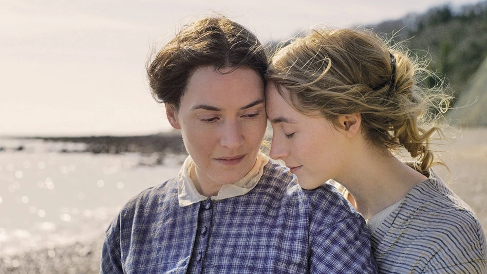 Kate Winslet and Saoirse Ronan as lesbian lovers in a still from Ammonite (2020)