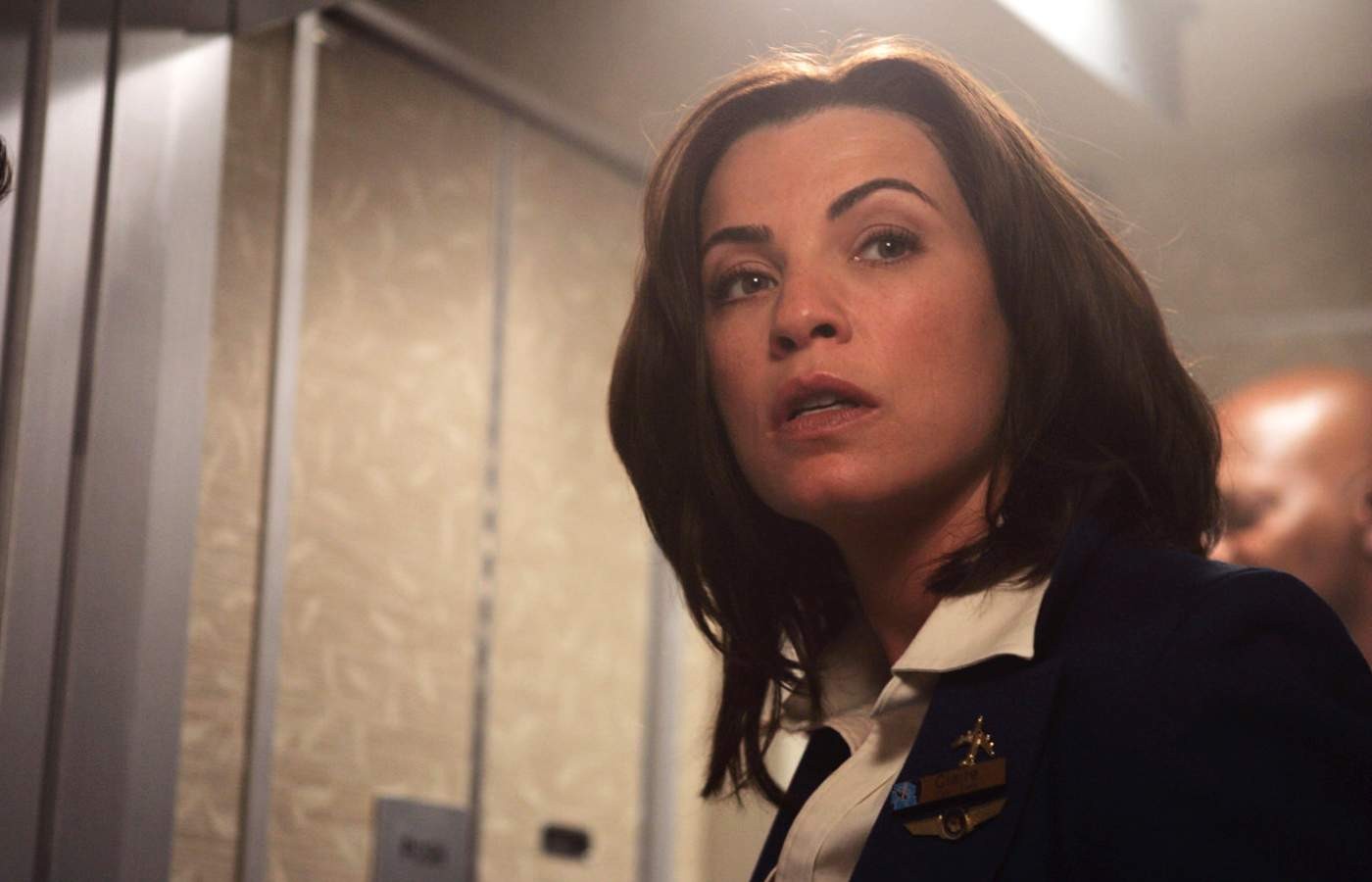 Julianna Margulies in snakes on a plane