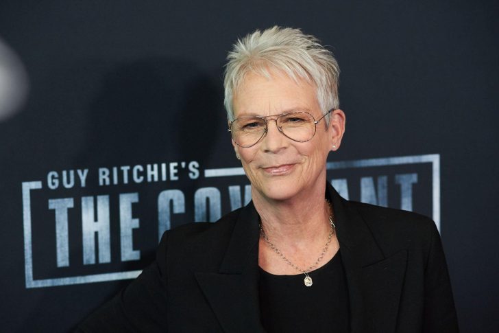 The Bear Star Jamie Lee Curtis Compares Herself to Switzerland in ...