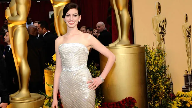 Anne Hathaway at the 2009 Oscars