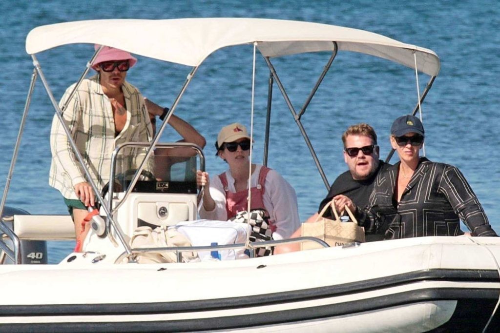 Harry Styles and his friends in Italy