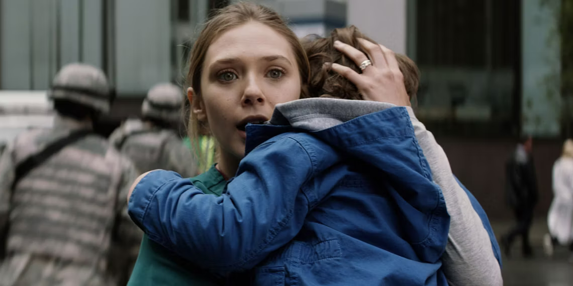 Elizabeth Olsen in Godzilla 2014