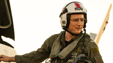 Top Gun: Maverick Star Lewis Pullman Turns Into Andrew Garfield 2.0 As ...