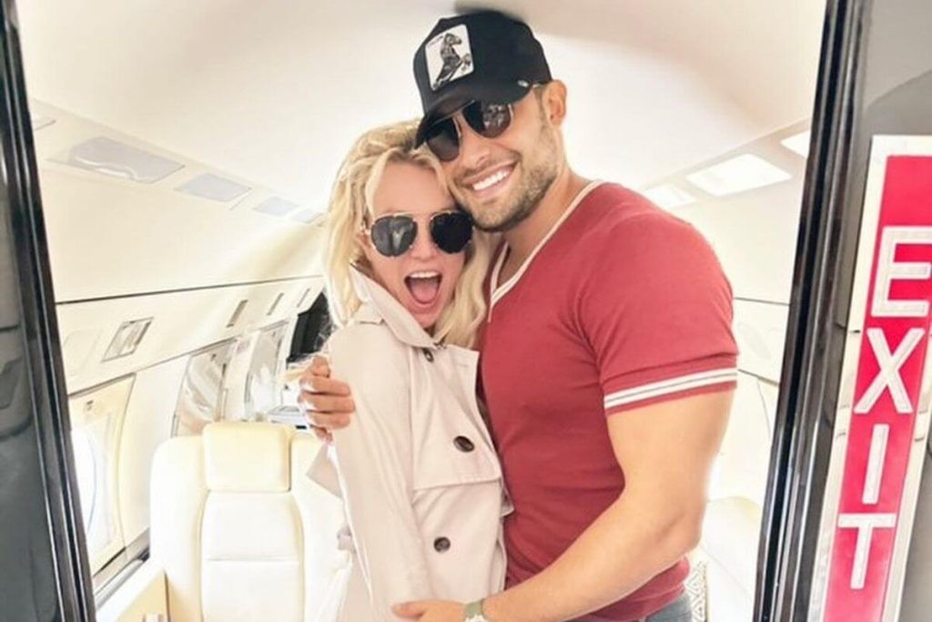 Sam Asghari believed he could save Britney Spears from her troubled mental health 