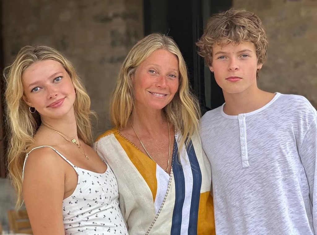 Gwyneth Paltrow with her children