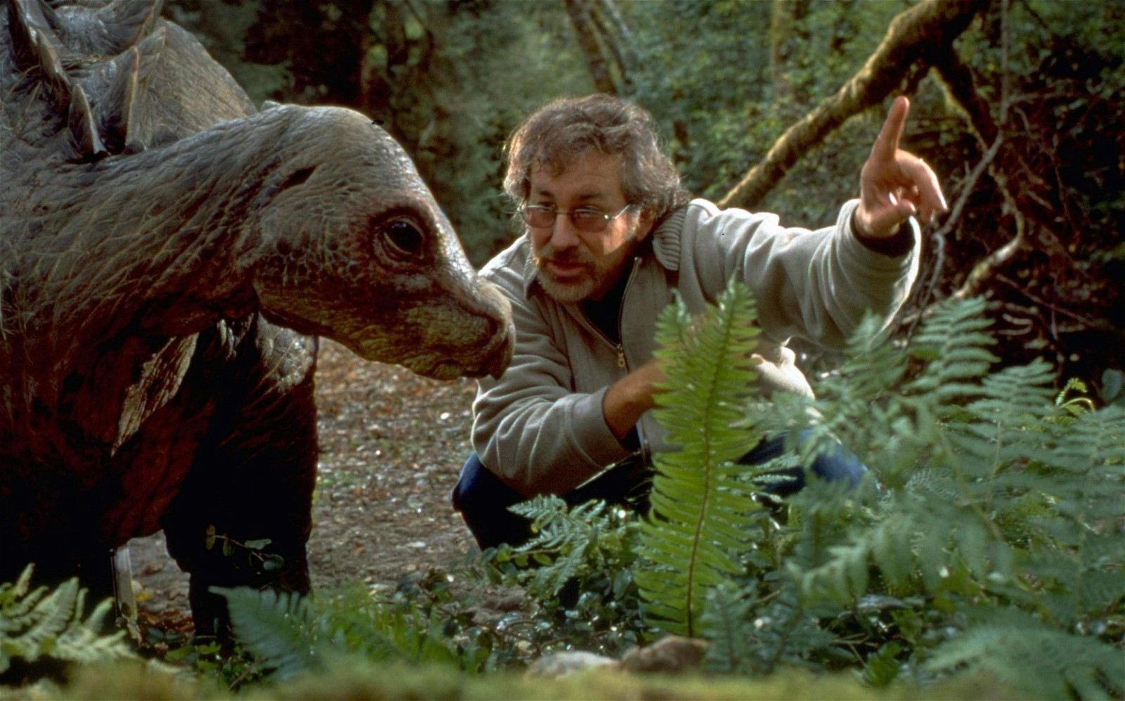 Steven Spielberg on the sets of Jurassic Park 