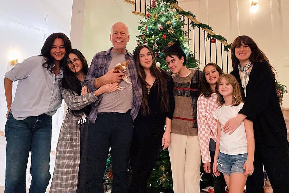 Bruce Willis with his family