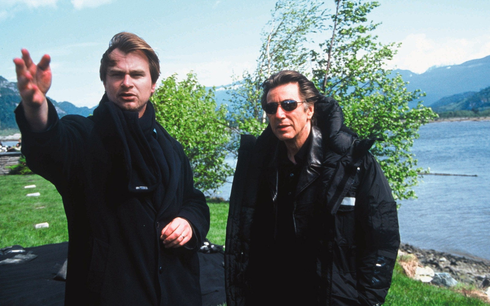 Christopher Nolan on the sets of Insomnia