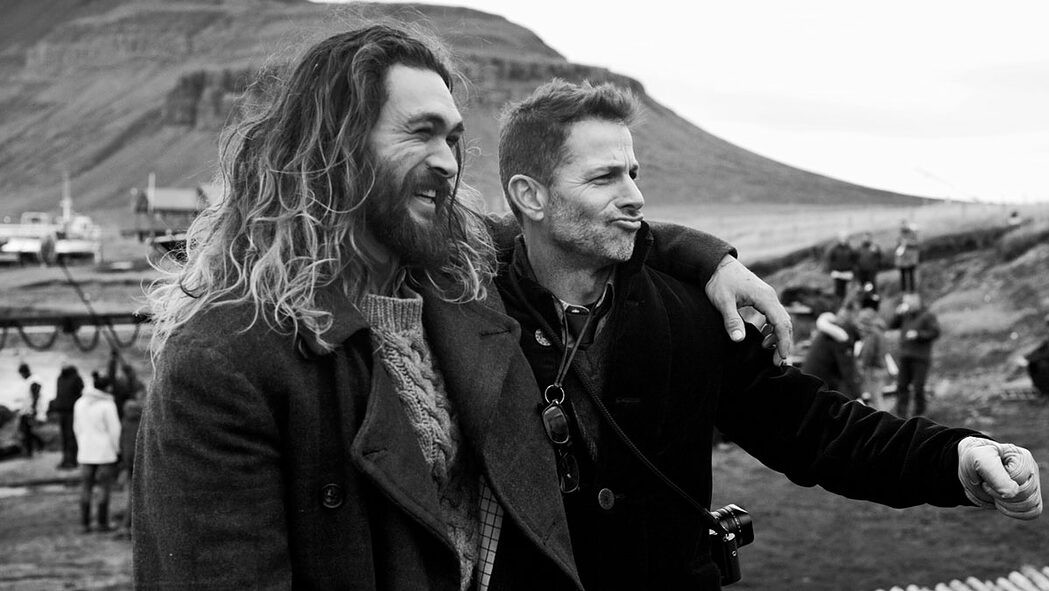 Jason Momoa and Zack Snyder on the sets of Justice League