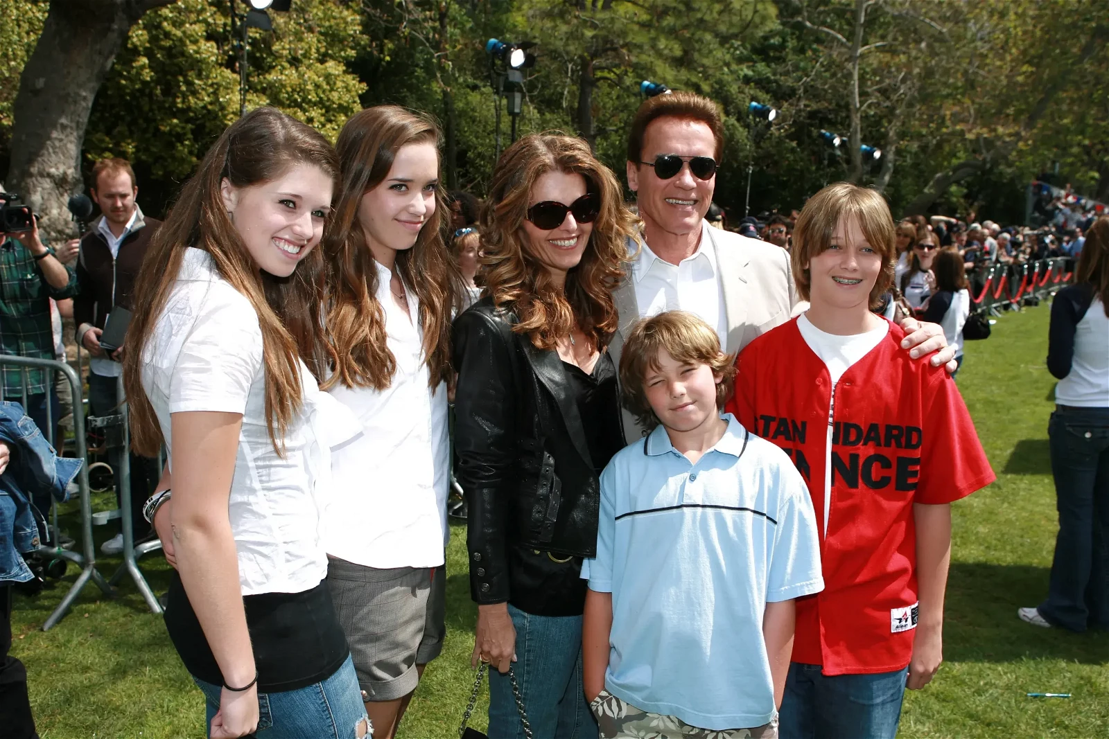 Arnold Schwarzenegger and Maria Shriver with Katherine, Christina, Christopher, and Patrick