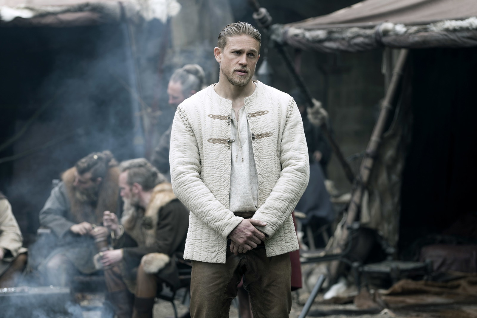 Charlie Hunnam in King Arthur: Legend of the Sword