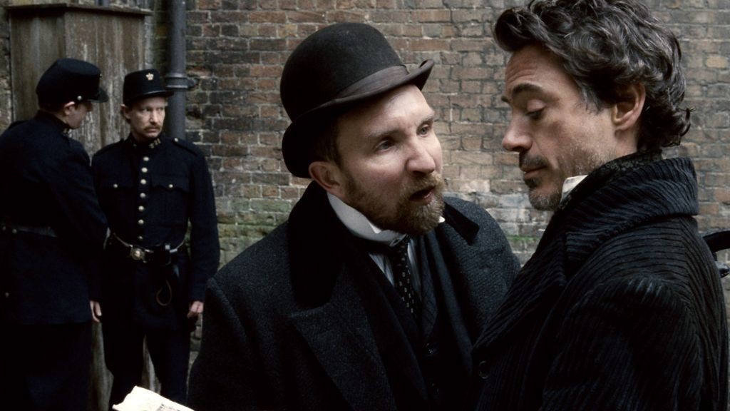 Eddie Marson and Robert Downey Jr. in Sherlock Holmes (2009)