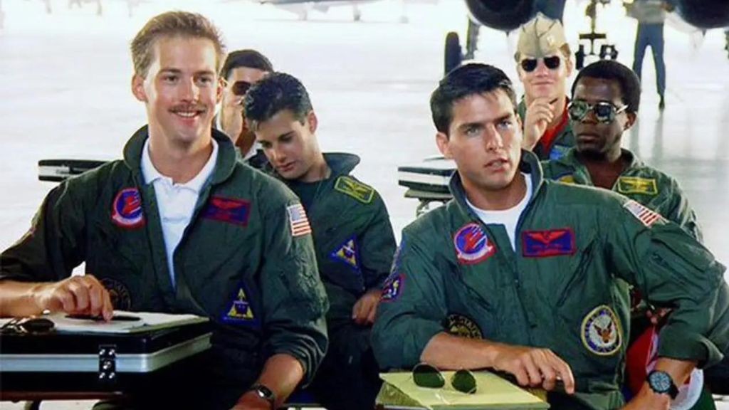 Anthony Edwards with Tom Cruise in Top Gun (1986)