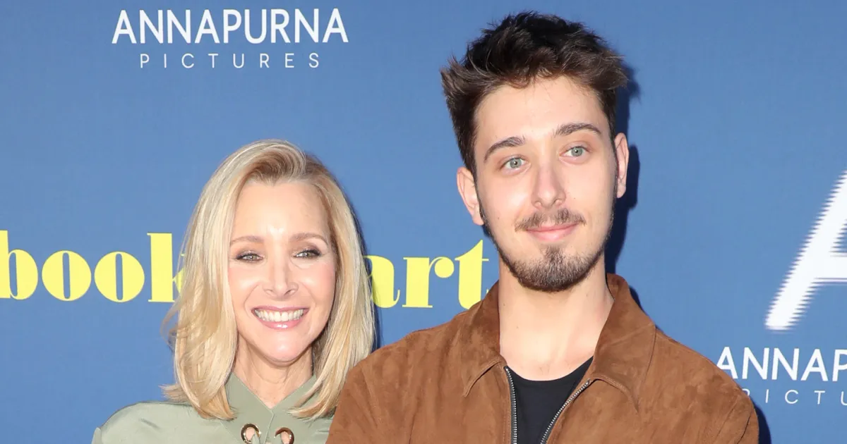 Lisa Kudrow with son Julian Murray Stern