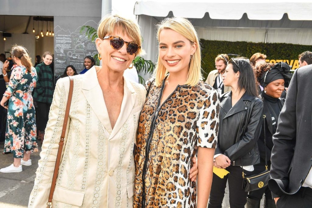 Margot Robbie has little to no pictures in the public with her family