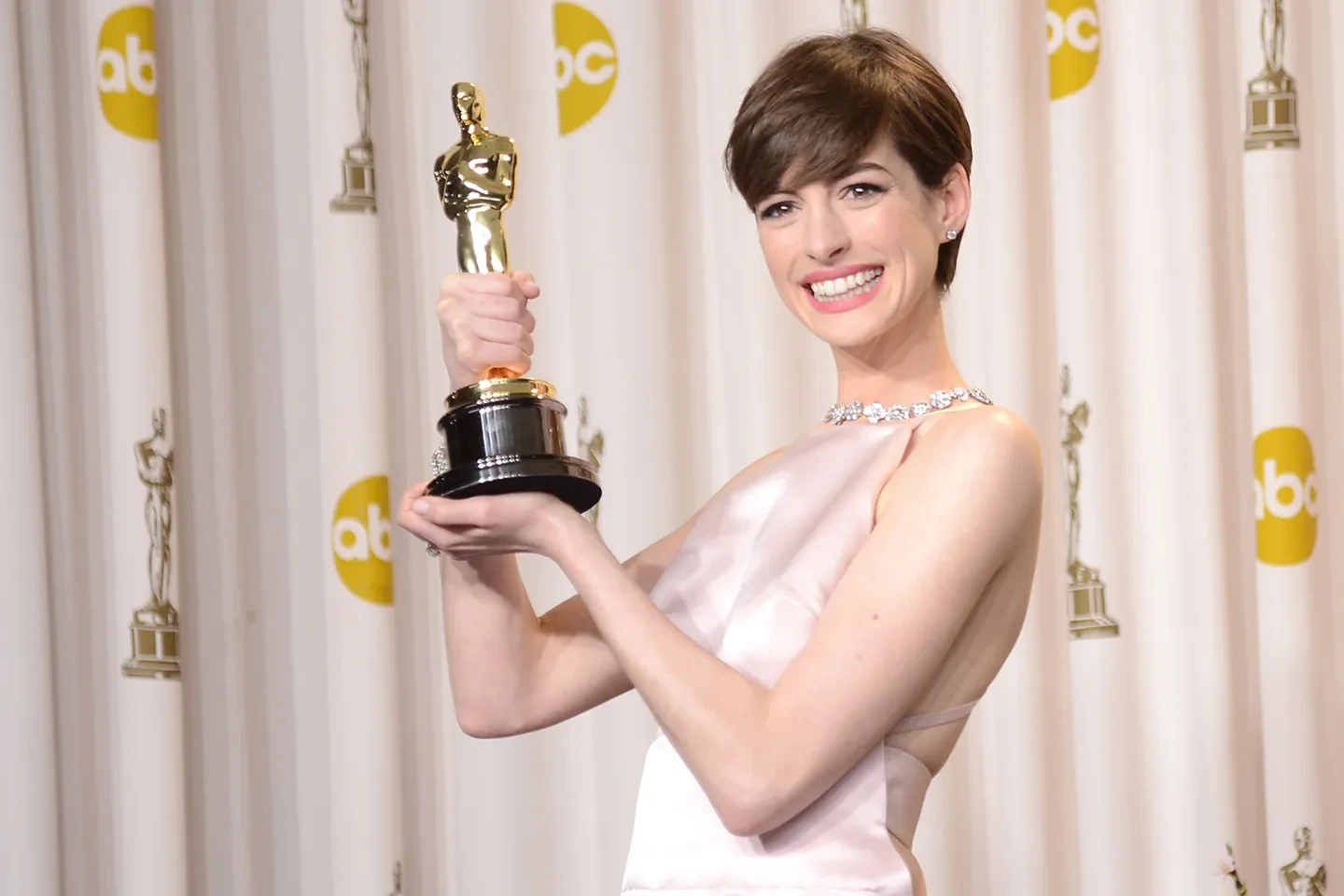 Anne Hathaway won an Oscar for Best Supporting Actress in 2013