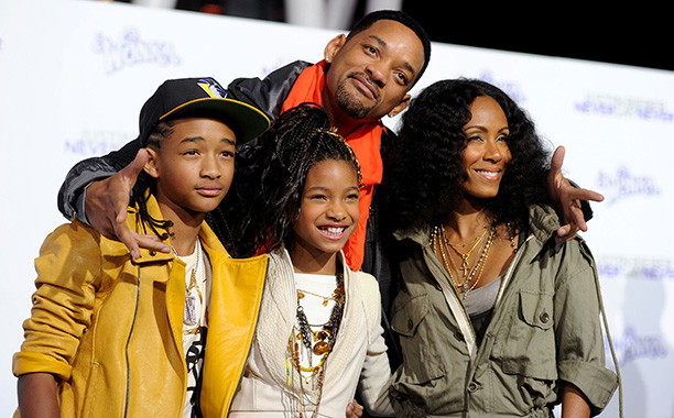Will Smith along with his family 