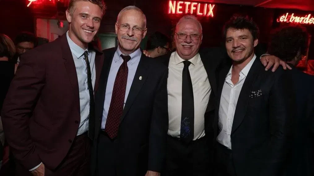 Javier Pena and Steve Murphy with the Narcos cast