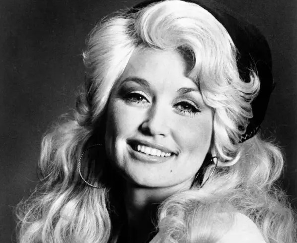  Dolly Parton in the early 1970s