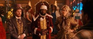 Lil Rel Howery (Center) as Santa in Dashing Through The Snow