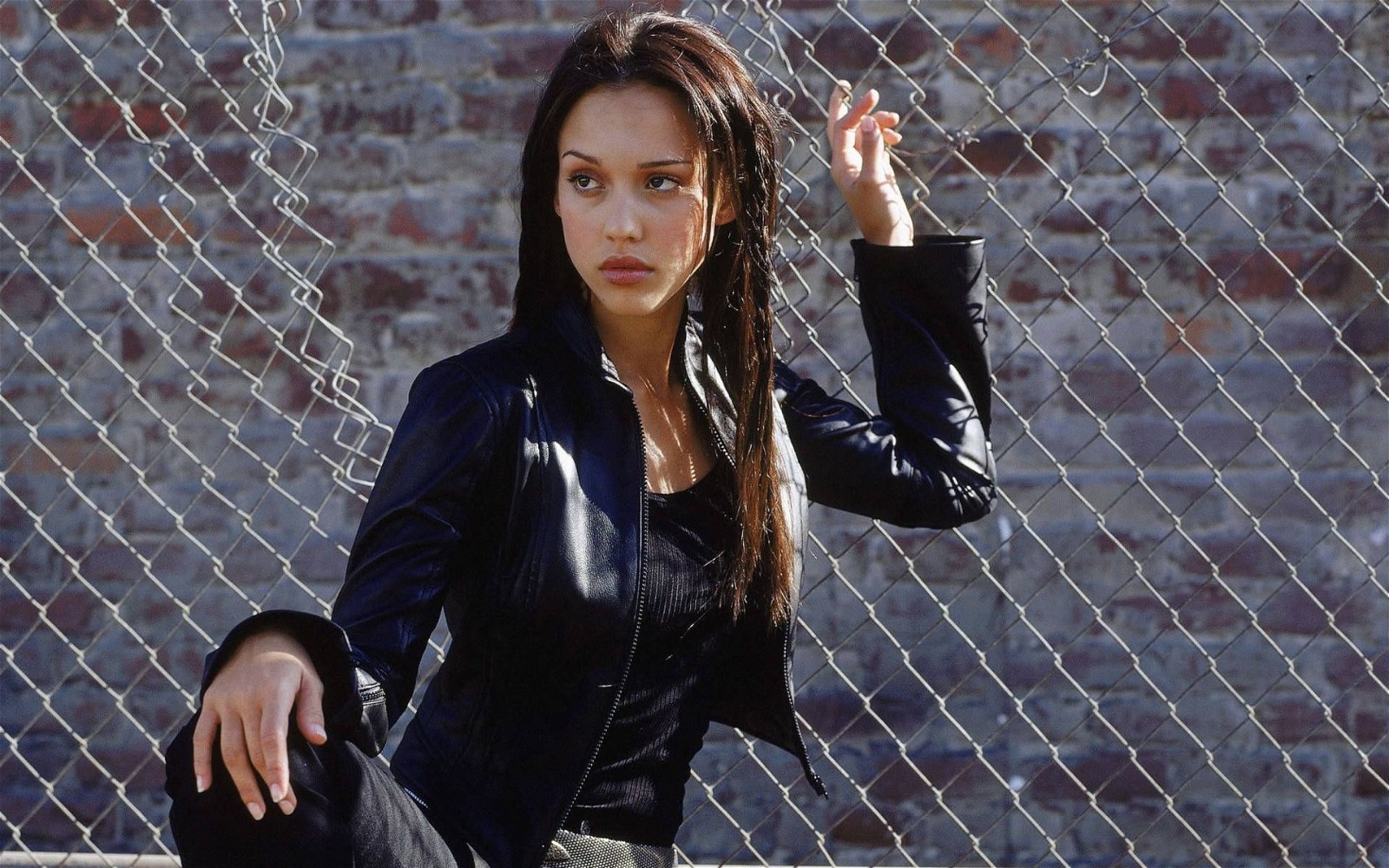 Dark Angel star Jessica Alba was once kidnapped from the set of her show in 1996