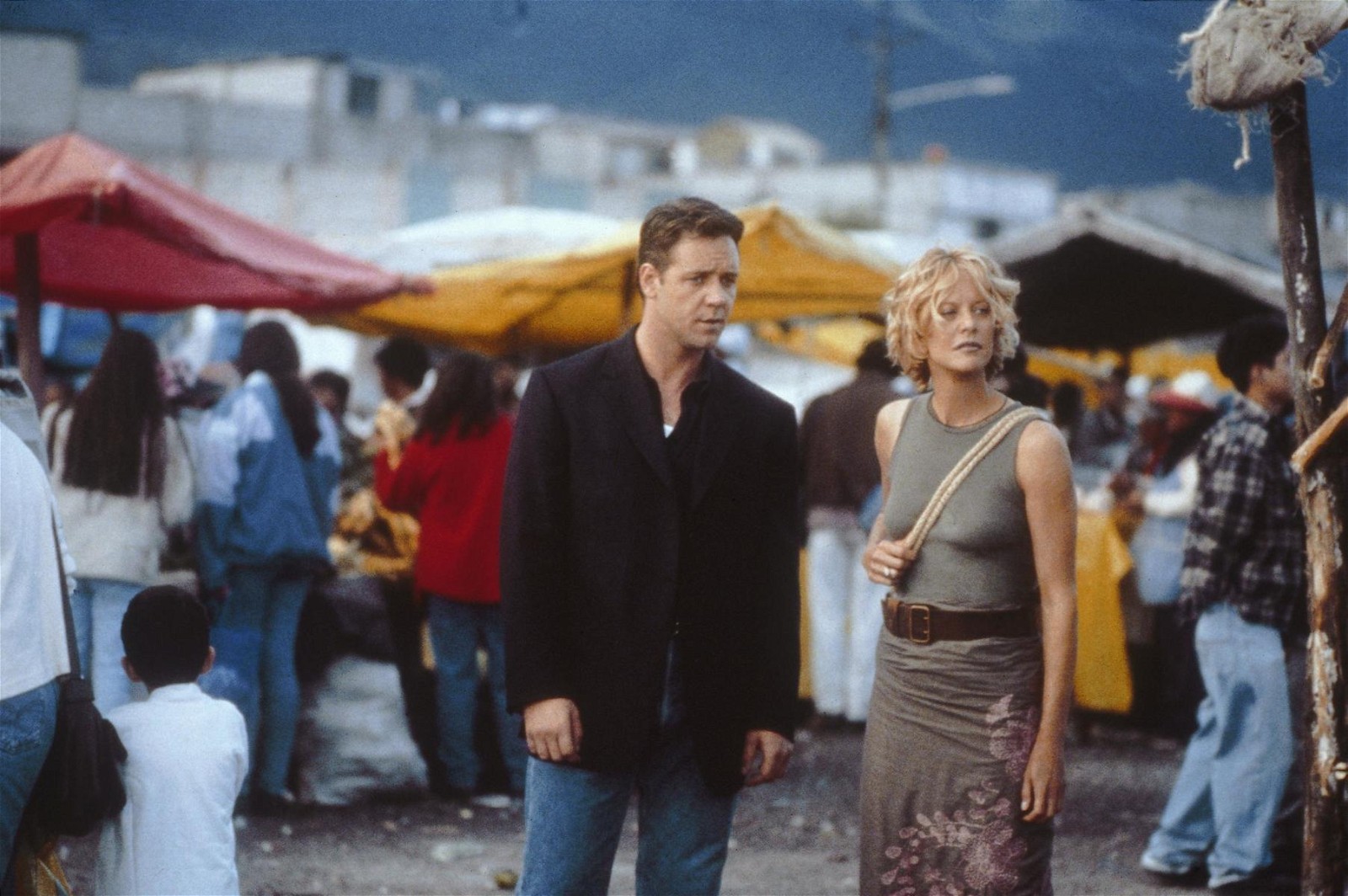Russell Crowe and Meg Ryan in Proof of Life