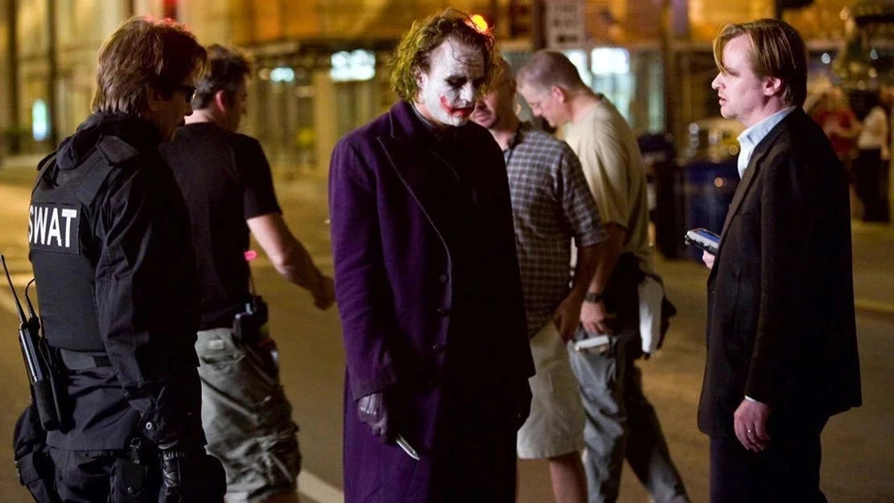 Christopher Nolan and Heath Ledger on the sets of The Dark Knight