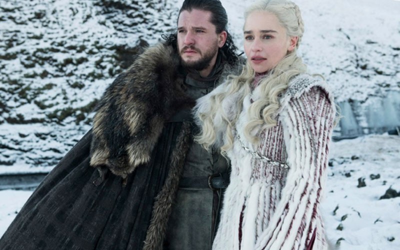 Jon Snow and Daenerys Targaryen in Game of Thrones 