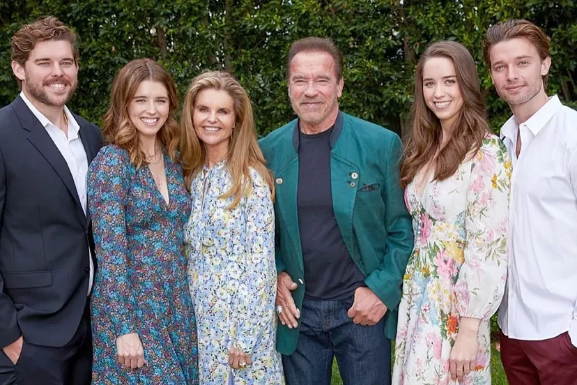 Arnold Schwarzenegger with his kids