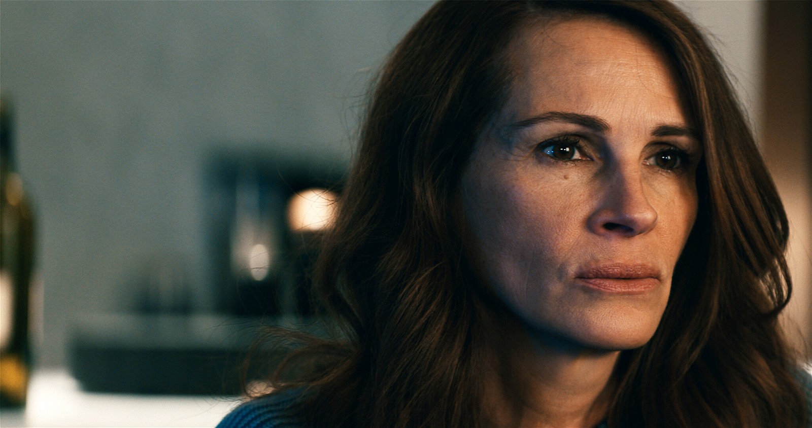 Julia Roberts played in on eof her more intense roles as Amanda in 2023's Leave the World Behind