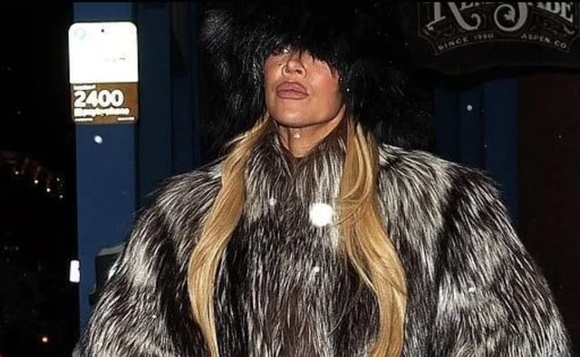Khloé Kardashian's surgically botched nose, Source: r/KUWTsnark
