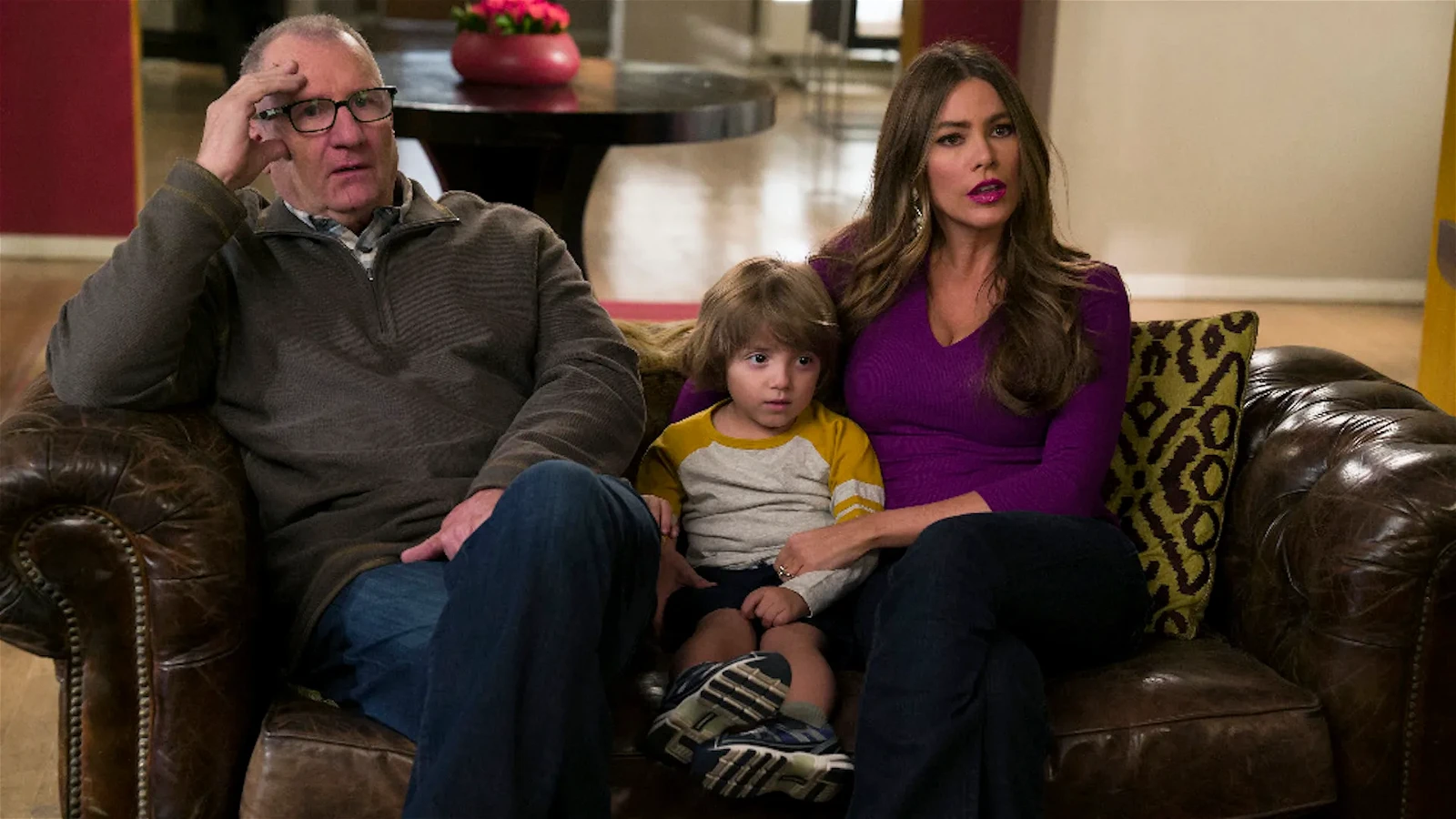 Sofia Vergara with Ed O'Neill and Jeremy Maguire in Modern Family