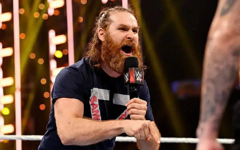 «На самом деле это скорее моя проблема»: суперзвезда WWE удалила пост после того, как Дуэйн «Скала» Джонсон похитил мечту Коди Роудса о WrestleMania в расстраивающем движении