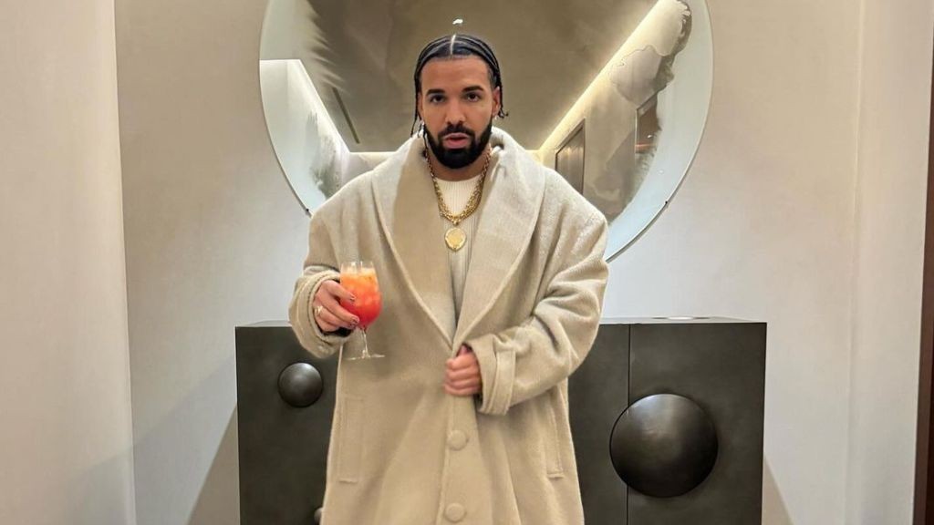 Drake [ Pic Credit: Instagram/ @champagnepapi]