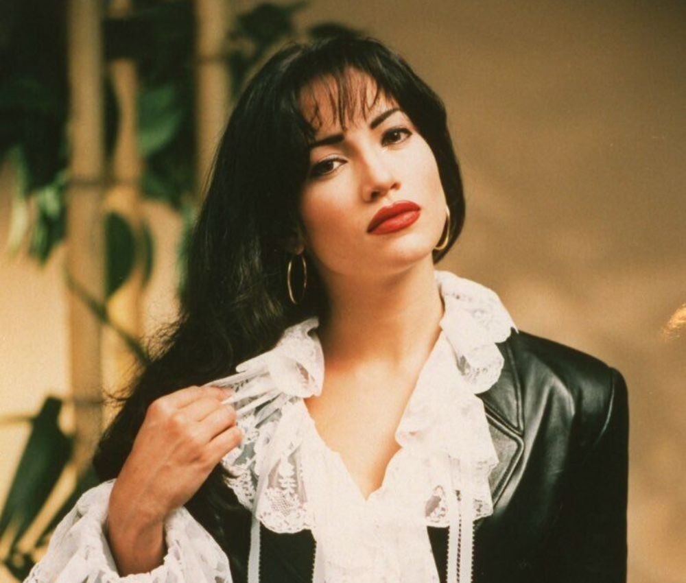 Jennifer Lopez in Selena (1997)