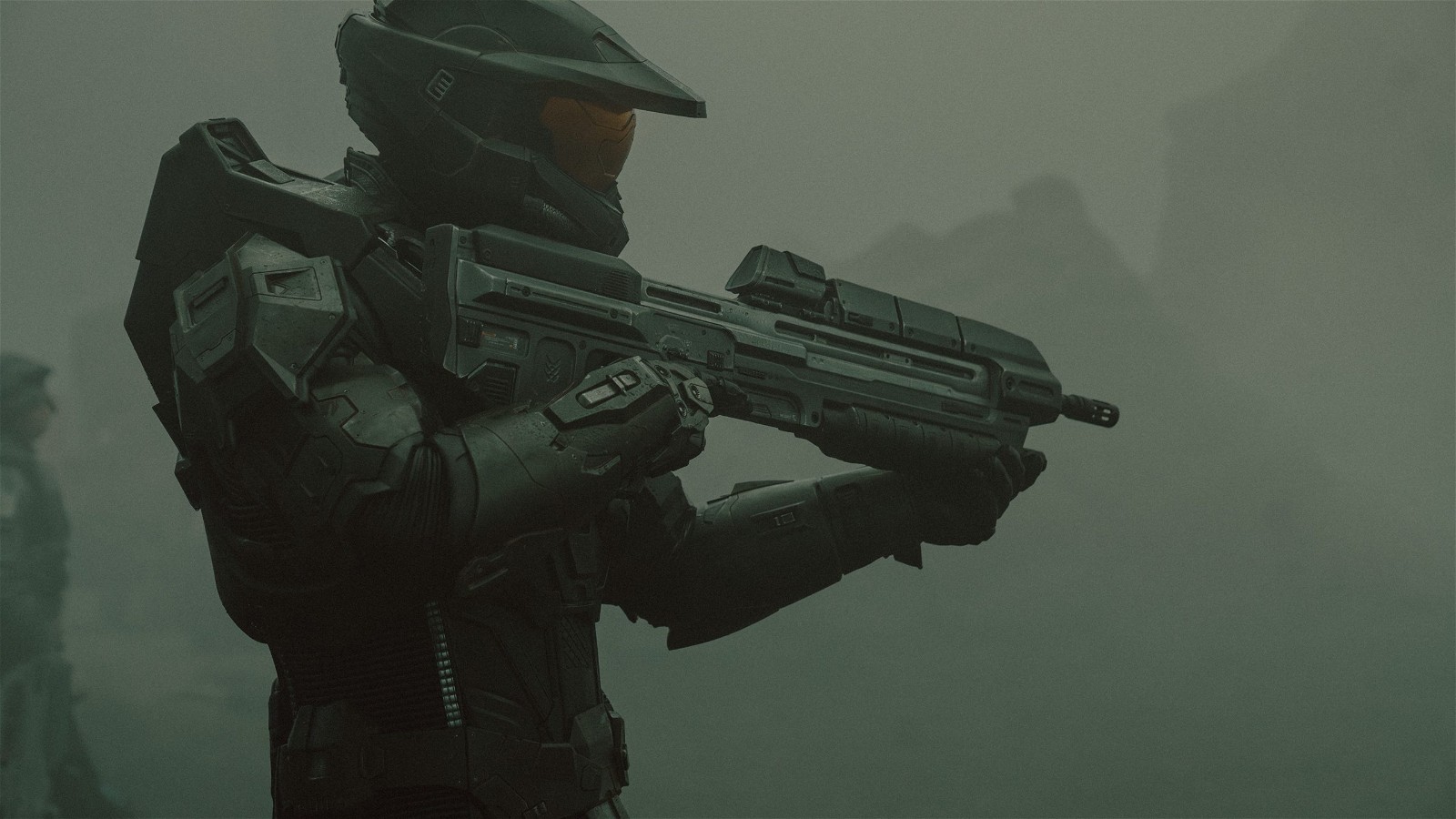 Halo: разница в весе между игровой броней Мьёльнир Мастера Чифа и костюмом Пабло Шрайбера потусторонняя