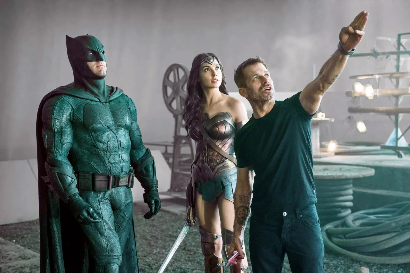 Zack Snyder with Ben Affleck and Gal Gadot on the DCEU sets