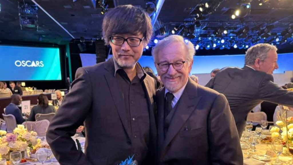Yamazaki with Spielberg (image posted by Yamazaki in his X account | @nostoro)